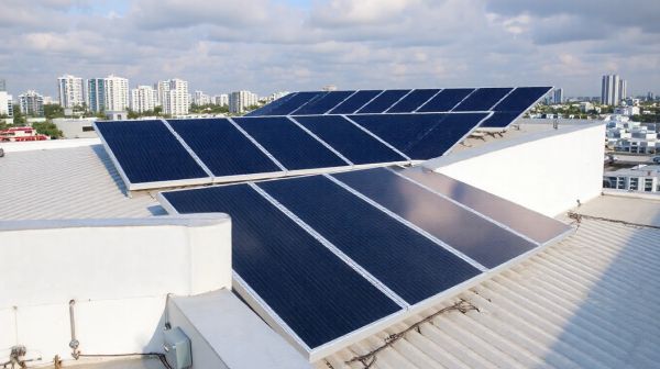 Installer des panneaux solaires : gain de place et performance